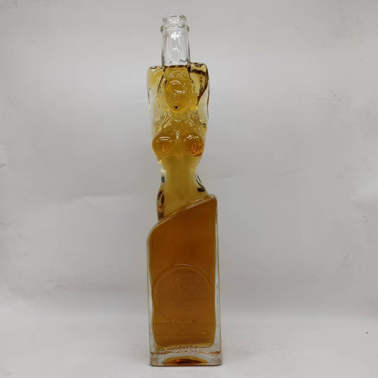 Glass spirits bottle RM-00824-750ml