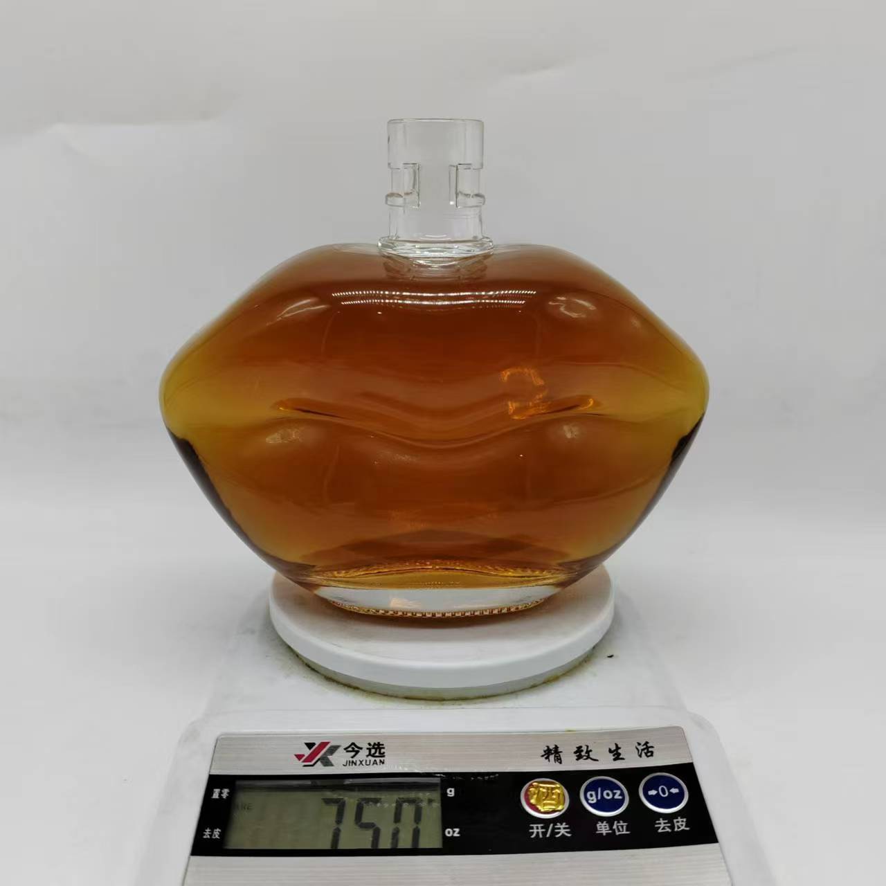 Glass spirits bottle RM-瑞升-00782-750ml