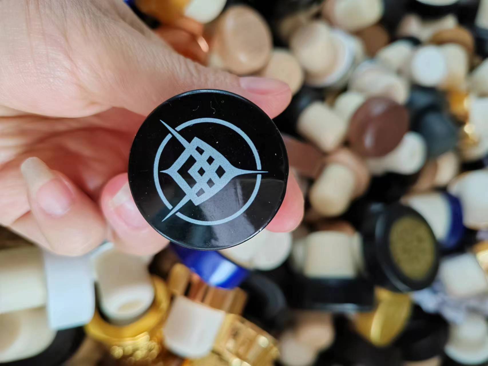 Natural beech cap with laser engraved signature logo